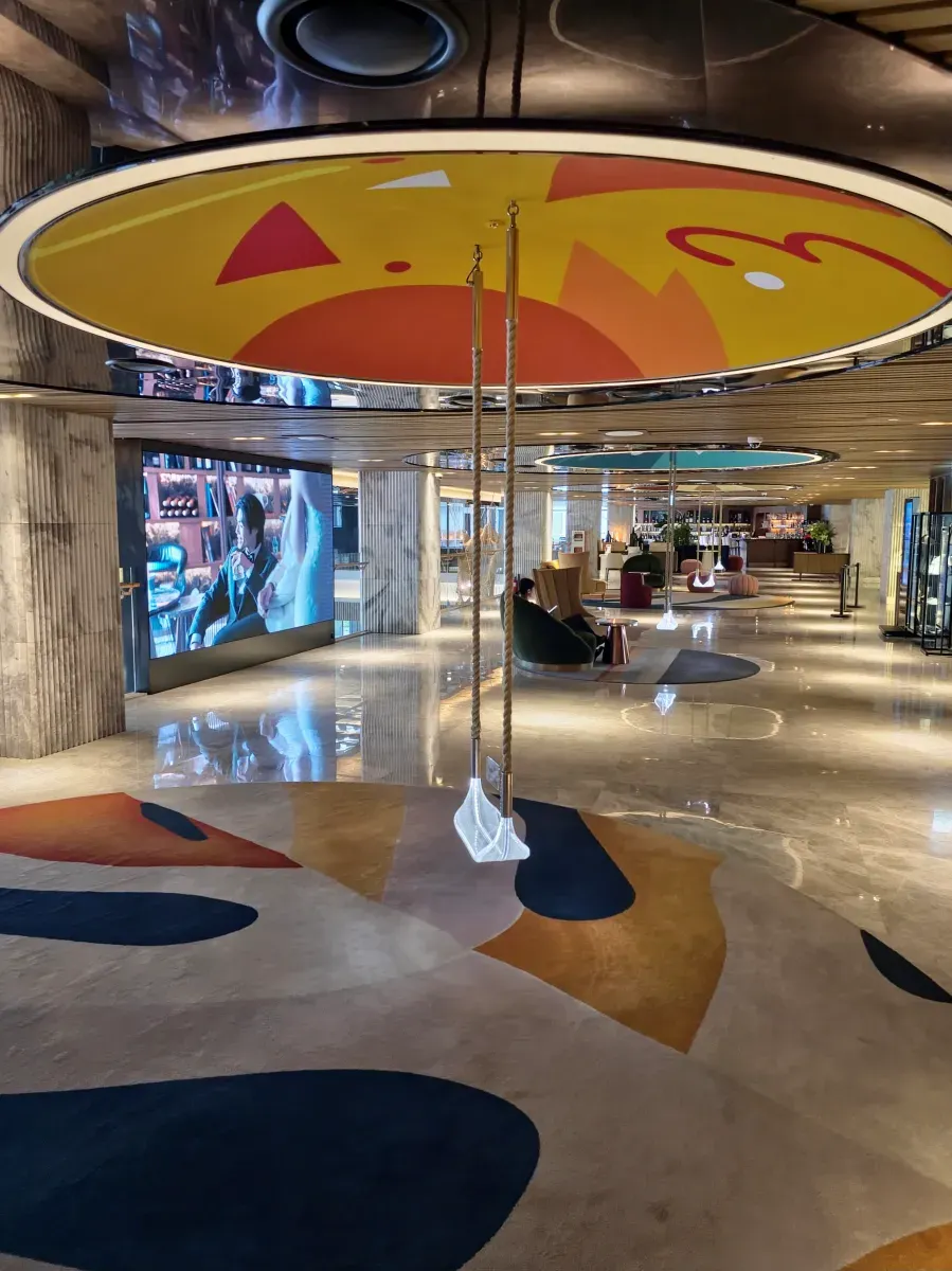 썸네일용 대표이미지(Featured Thumbnail Image): 몬드리안 서울 이태원 로비