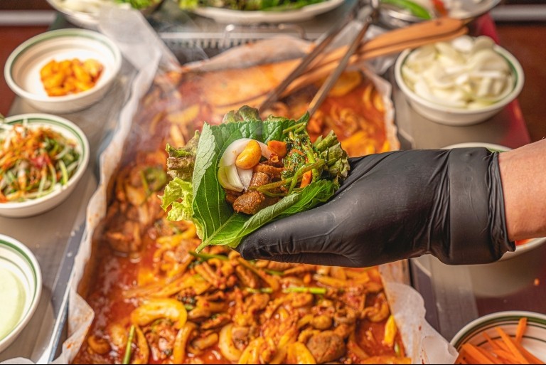 수원 오리 맛집 추천! 팔딱오리 본점에서 즐기는 불멍 감성 캠핑 식사