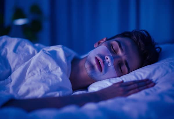 수면무호흡증 증상과 방치 시 위험성