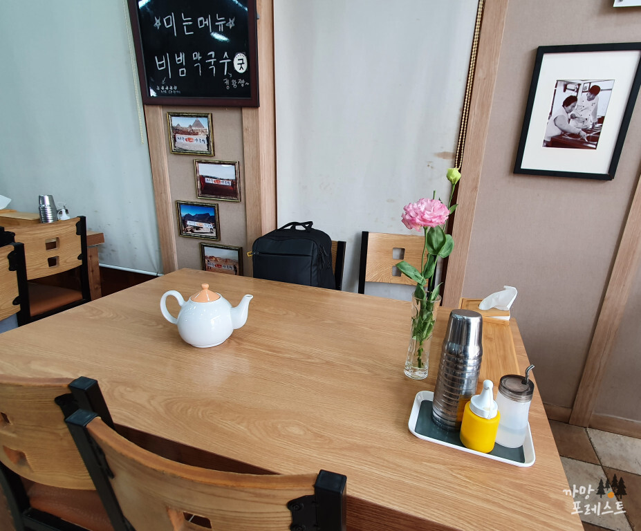 제주 돔베 막국수 테이블