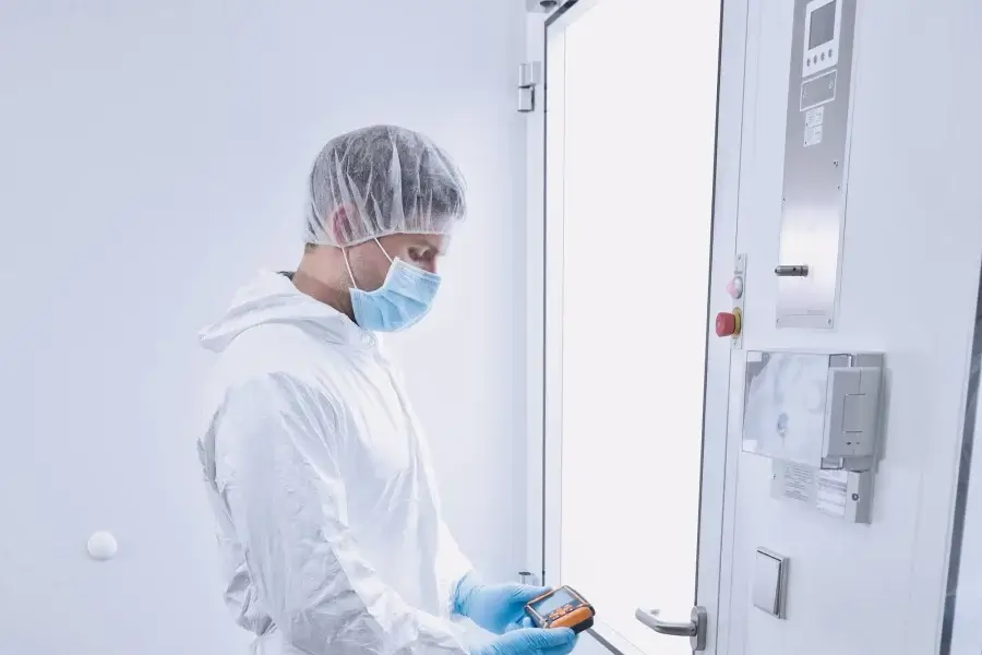 클린룸 오염제어를 위한 클린룸 차압 유지 및 점검 은 중요하다.