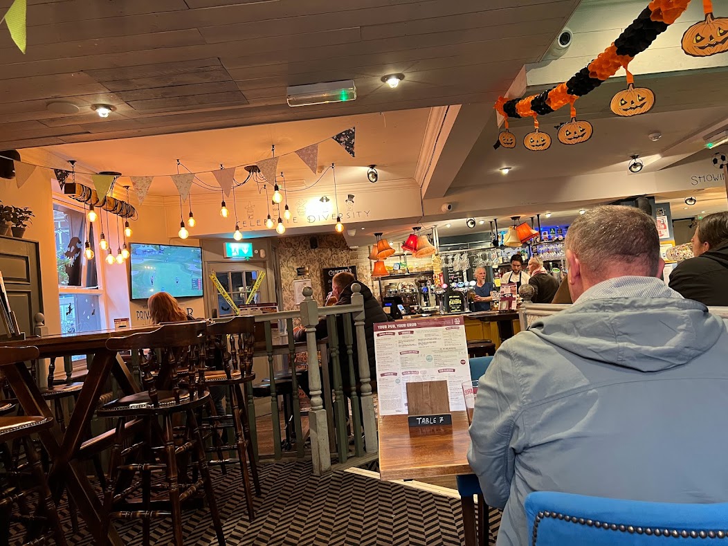 축구펍내부스크린