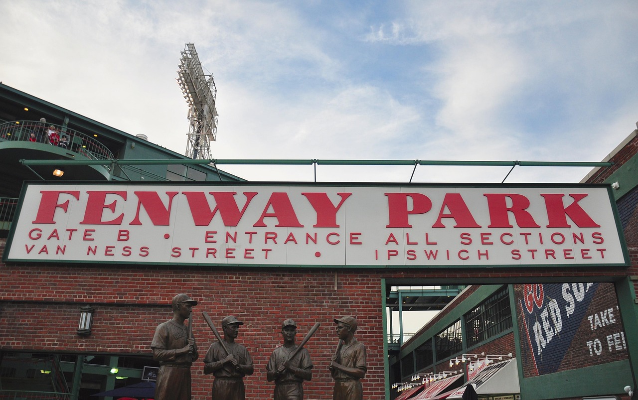 Fenway Park 출입구앞 이미지