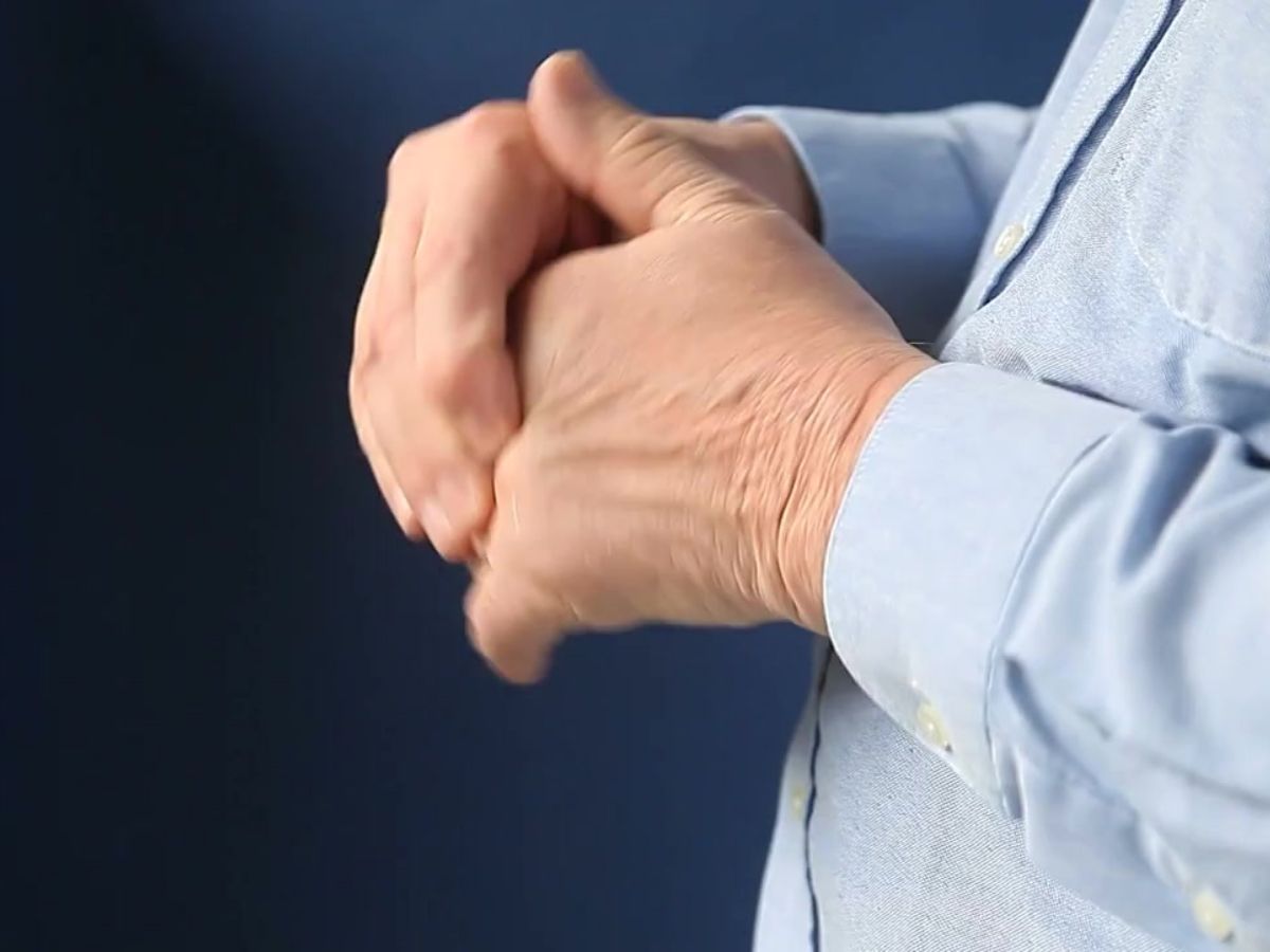 손가락 끝이 저린 이유