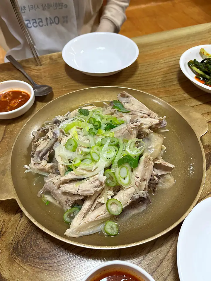 식객 허영만 백반기행 178회 박해미 편 닭수육 온면 70년 전통 노포 닭고기 육수 밀면 달인 아산 맛집 소개