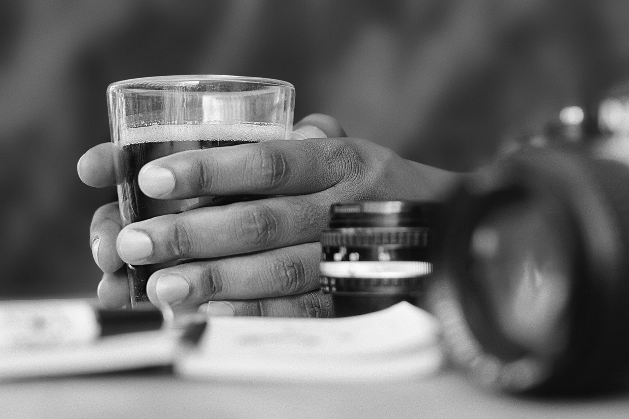 하루 물 2리터, 꼭 마셔야 할까? 내 몸에 맞는 건강한 물 섭취 가이드