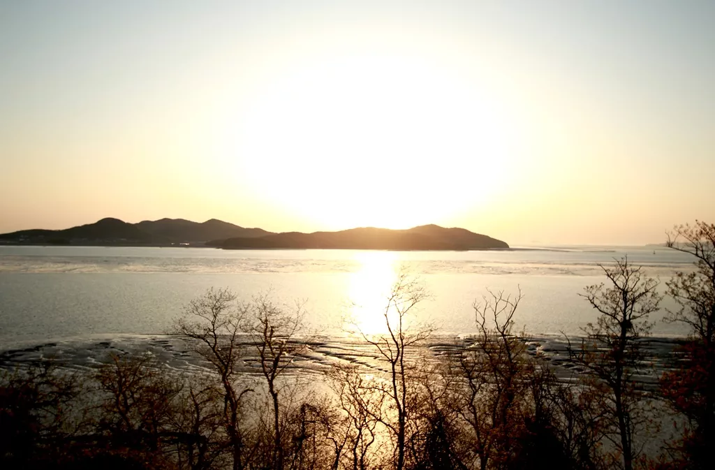 예단포 둘레길 종점에서 만난 환상적인 일몰.