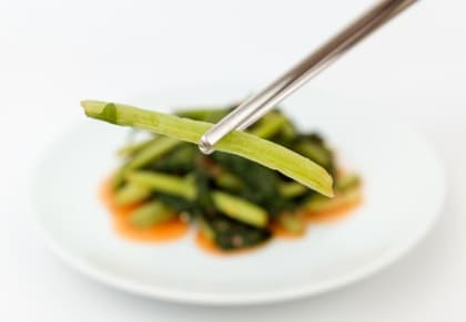 열무김치 그릇에 올려둔 인포그래픽