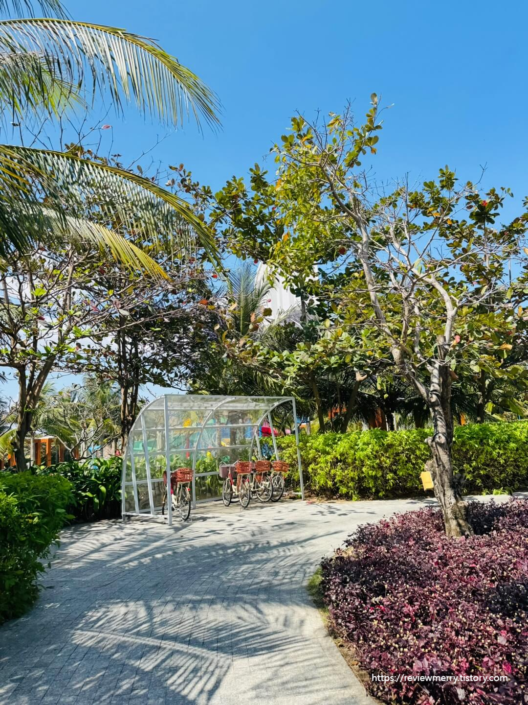 리조트 내부 자전거