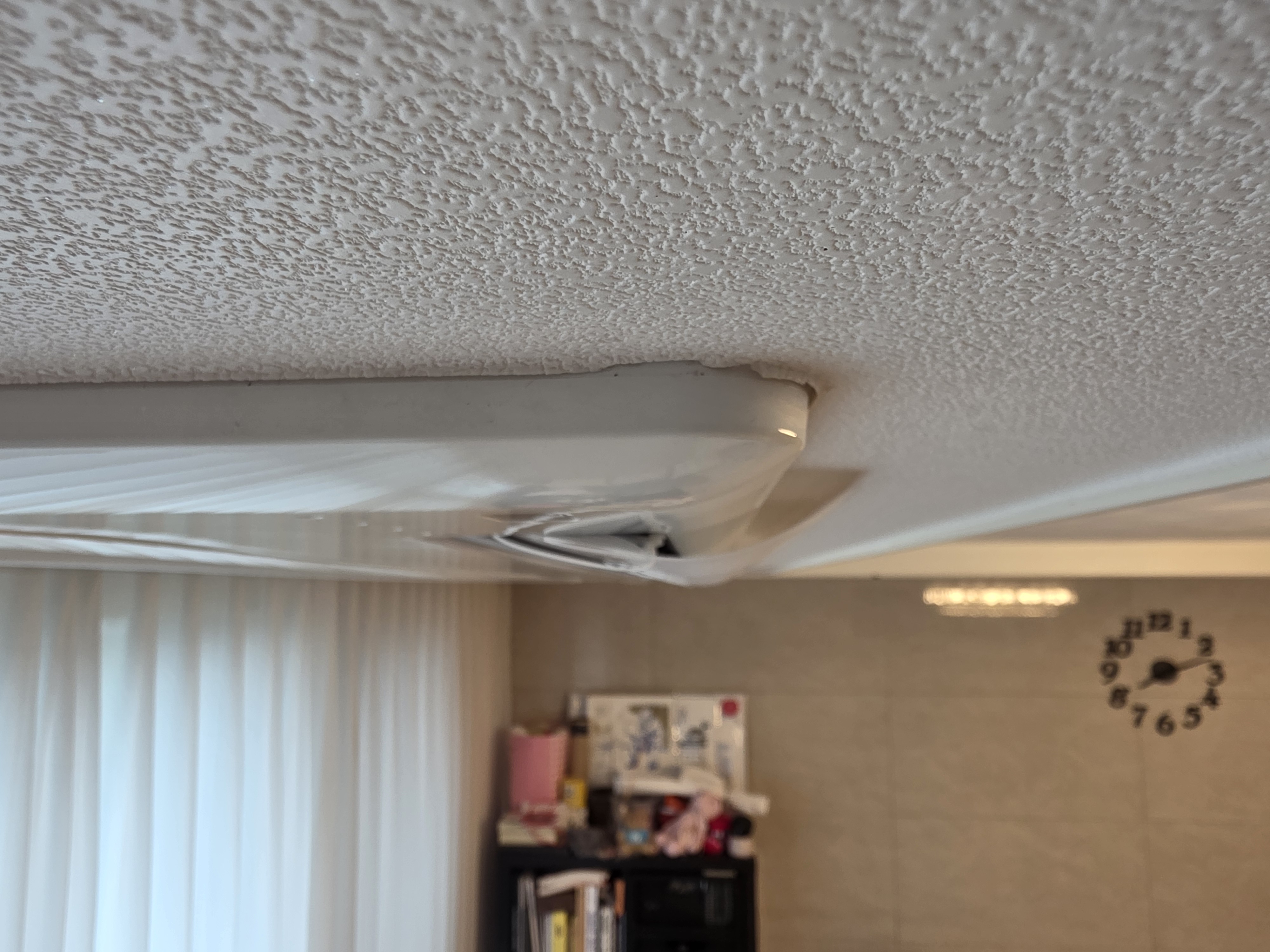 무타공 에어컨 바람막이 설치 후기(단점&amp;#44; 장점)