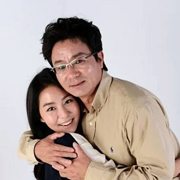 배우-유이-아버지-김성갑