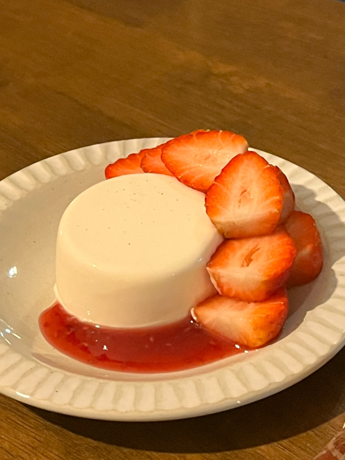 라즈베리 콩포트와 생딸기