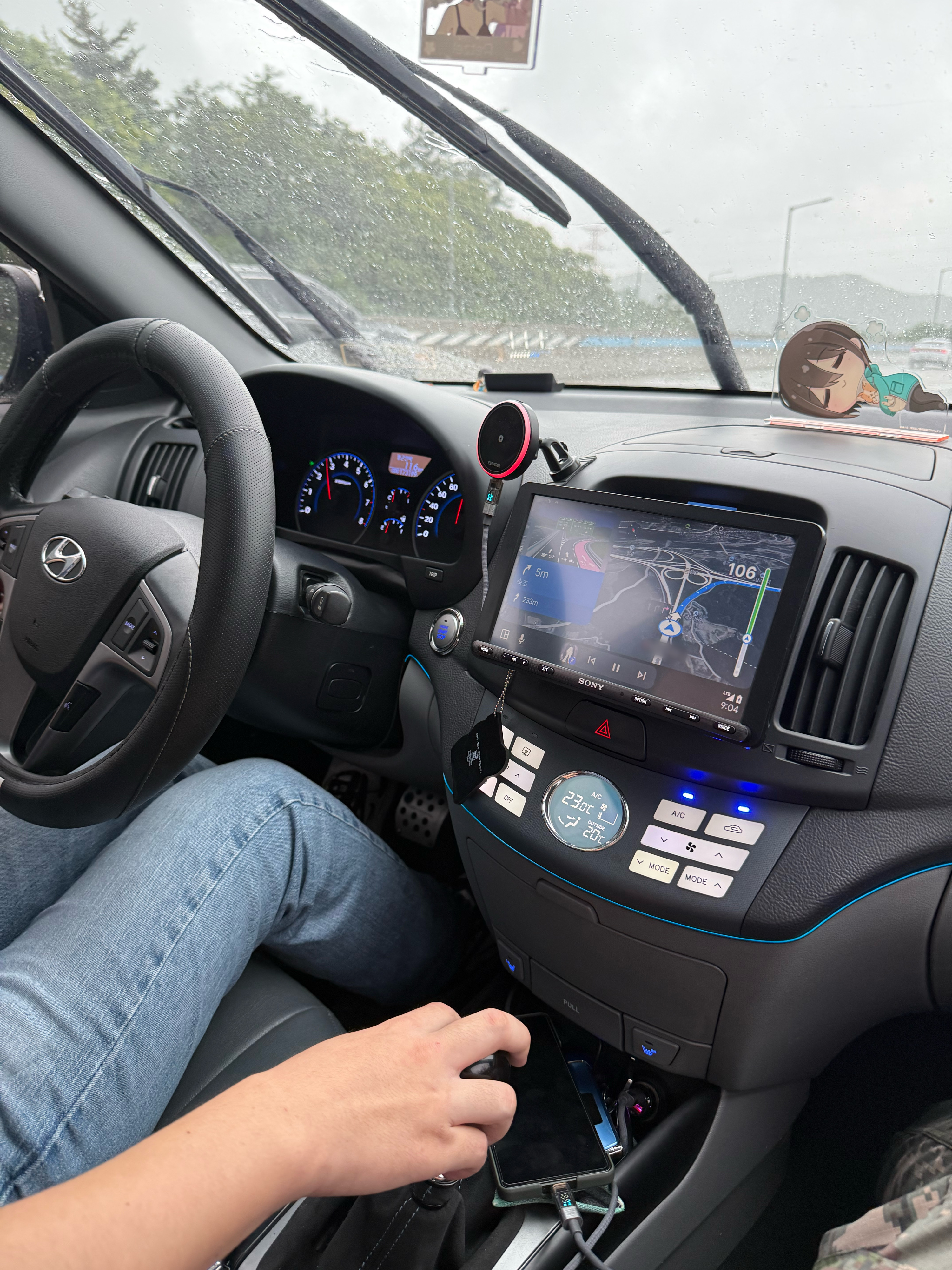 아반떼 HD(2010/ 1.6G M/T): 파인뷰 X600 4K 블랙박스 설치 + 후방카메라 교체 + 트렁크 힌지 커버 장착