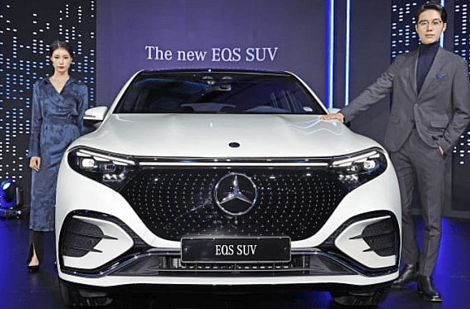 전기자동차, 근데 이제 럭셔리를 곁들인 벤츠 SUV
