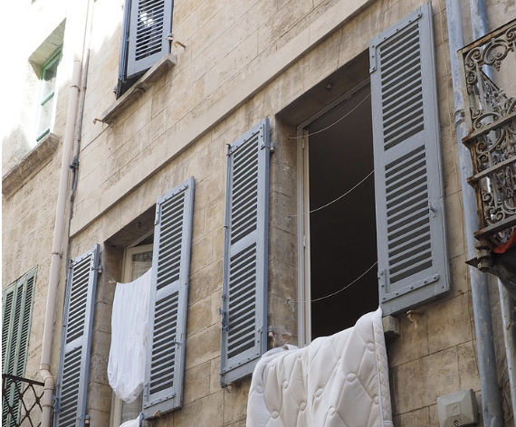 계절 전환기 아기 피부 건강 지키는 생활습관