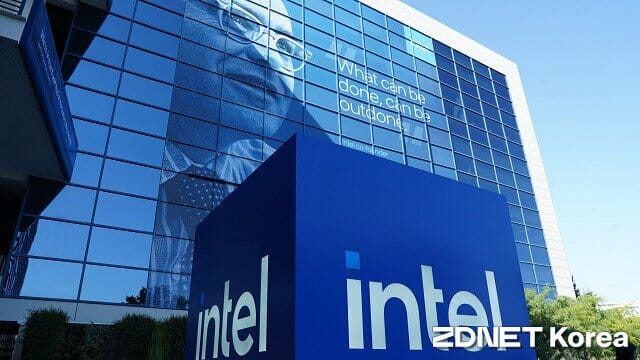 미국 캘리포니아주 산타클라라 소재 인텔 본사, 로버트 노이스 빌딩.