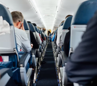 스튜어디스 연봉 및 되는방법 알아보기