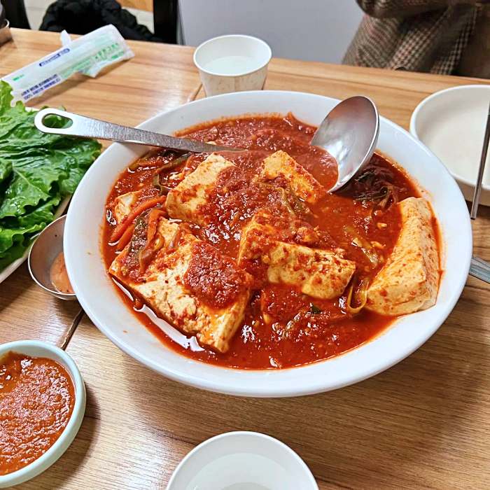 식객 허영만의 백반기행 대전 두부 두루치기 맛집