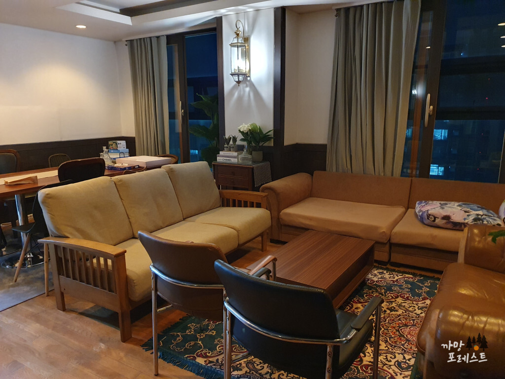 쿠주 소셜 하우스 로비