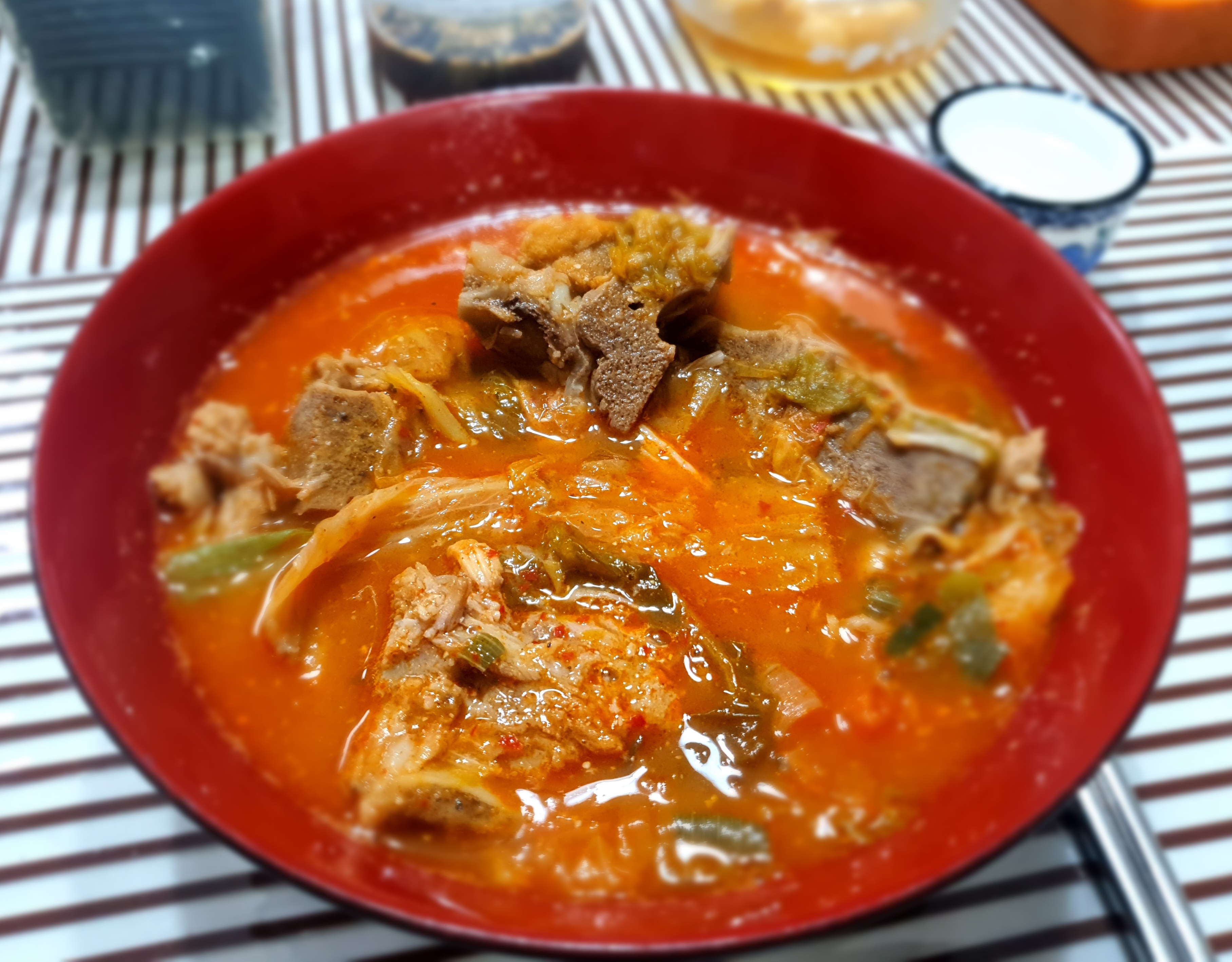 간편한-감자탕-밀키트로-집에서-즐기기