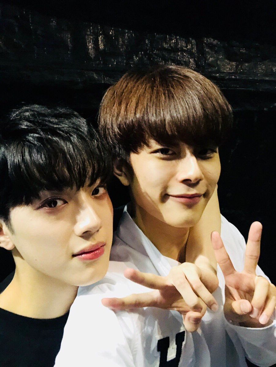 워너원 강다니엘 움짤