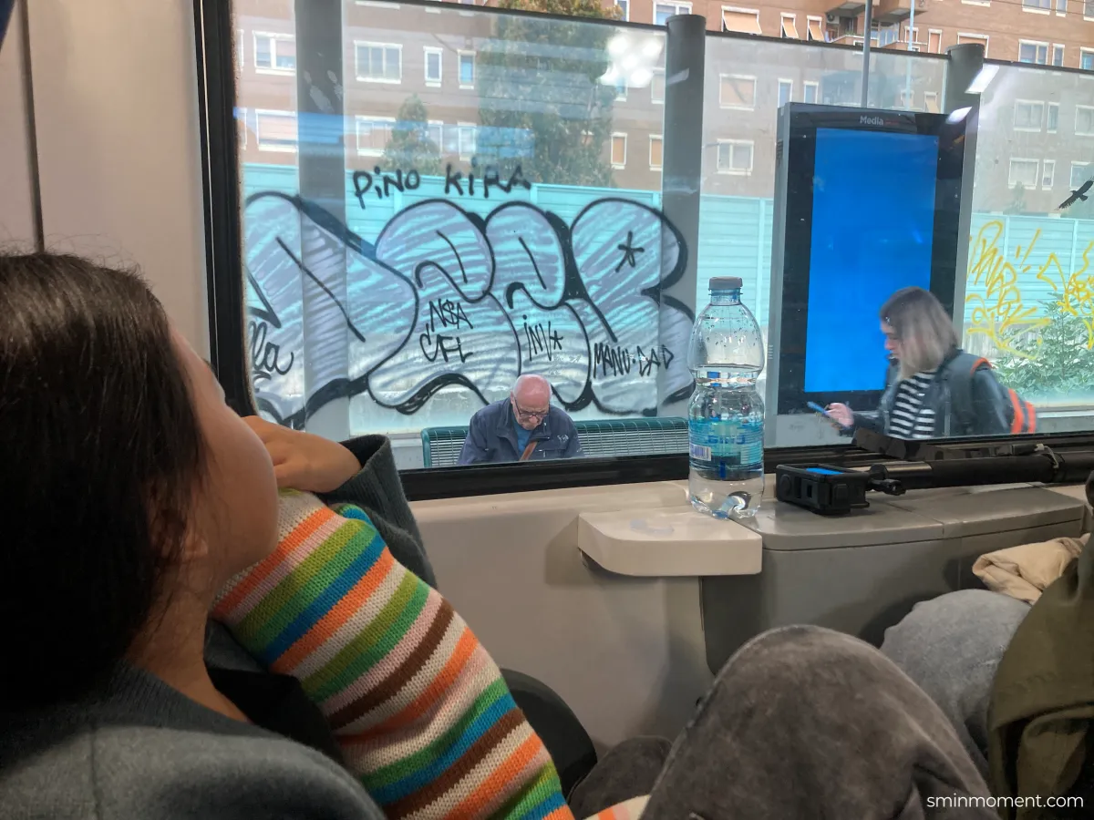 피렌체-피사-가는길-기차안-딸아이