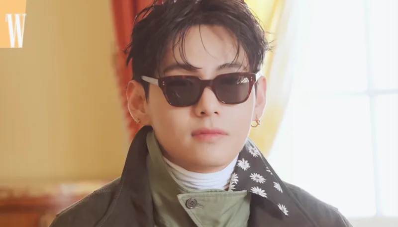 방탄소년단 뷔, 왓츠 인 마이 백 뷔, 뷔 운동 루틴, 뷔 수면 루틴, 뷔 향수 안 쓰는 이유, 뷔 제이홉 공연, 뷔 아이패드, 뷔 음악 취향, 뷔 요네즈 켄시, 뷔 선글라스, 뷔 일상, 뷔 태형 라이프스타일