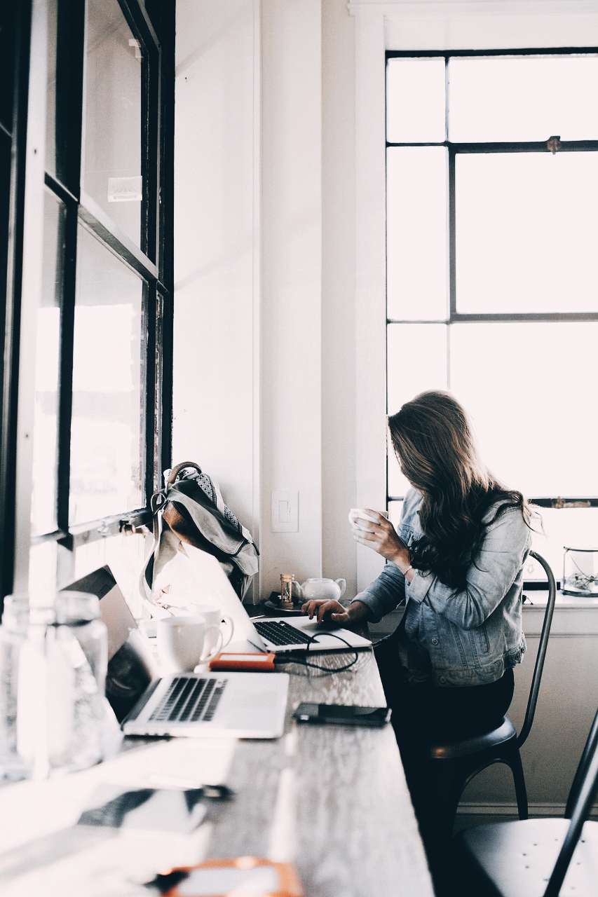 직장인 절약 팁 (커피, 자산, 관리)에 관한 사진