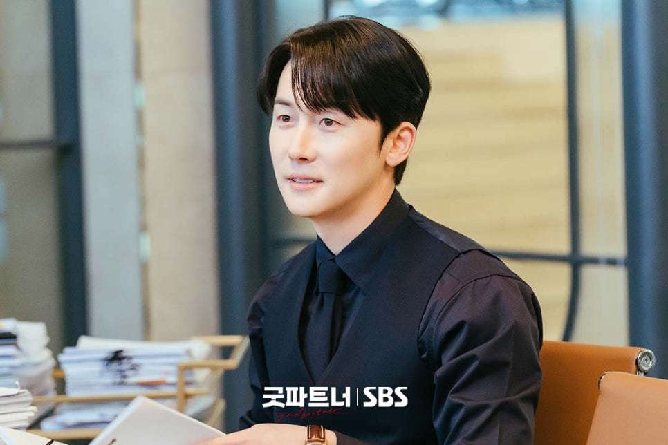 SBS 금토 주말 드라마 굿파트너 등장인물관계도 출연진 줄거리 이혼 소재 정보 원작 시청률