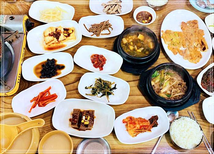 단양 구인사 맛집 10가지 넘는 밑반찬, 불고기, 버섯전골