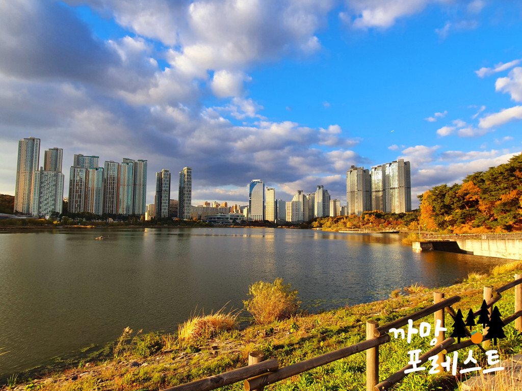 광교호수공원 산책로