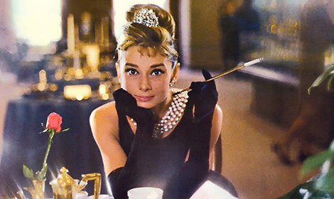 티파니에서 아침을 영화의 오드리헵번 이미지