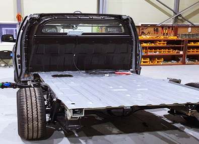 생방송오늘저녁 수술만 11번? 아픈 아내의 발이 되어준 좌식 거실 주문형 캠핑카 업체