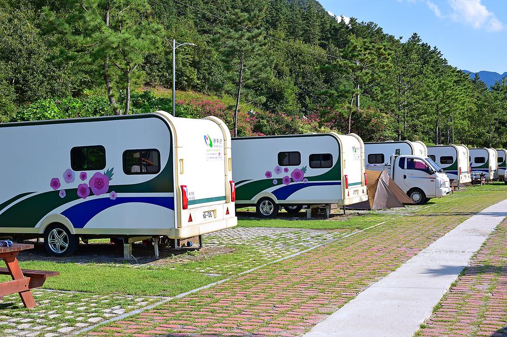 무궁화오토캠핑장. 전북 완주군 고산면 고산휴양림로 89