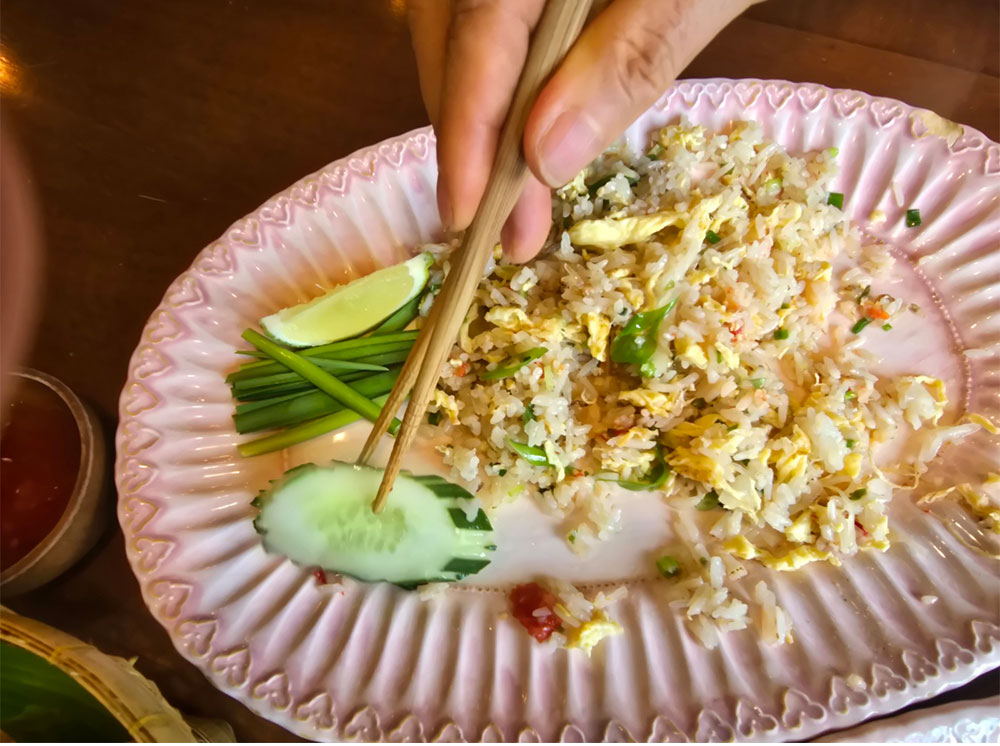카오팟 뿌 (게살볶음밥)