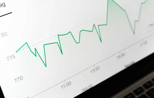 반도체 조정: 중소형주 순환매 전략과 유망 섹터 분석
