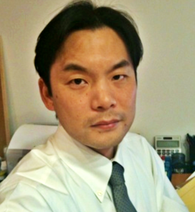 서동욱