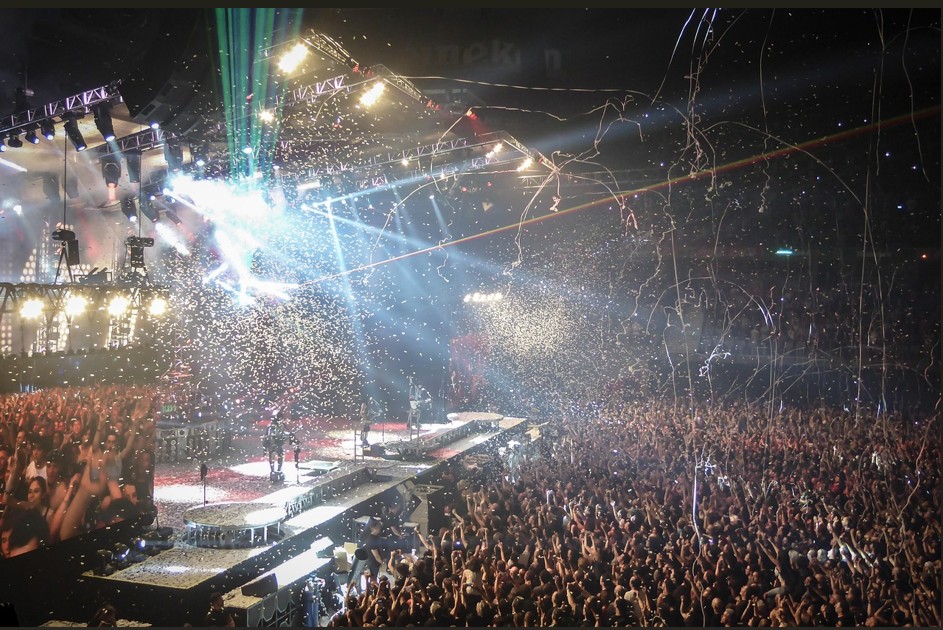 헤비메탈과 k-pop 관련된 사진