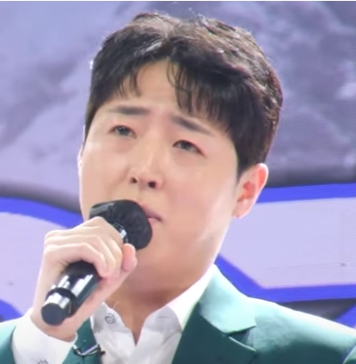 최윤하 외로운 술잔 노래듣기 노래가사