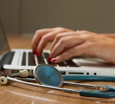 귀에서 삐소리가 나는 이유 이명 원인 대처법