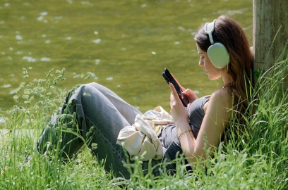 스마트폰 사용 시간이 늘어날수록 달라지는 생활 패턴