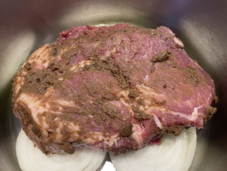 고기에 된장 슥슥 골고루 바르기