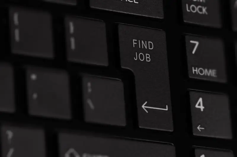 키보드-엔터키에-Find-Job-이라고-써있다