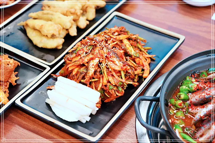 생방송 투데이 도봉&#44; 도봉산 서울에 유일&#44; 웃장 멸치&#44; 고기 모둠 한상 맛집