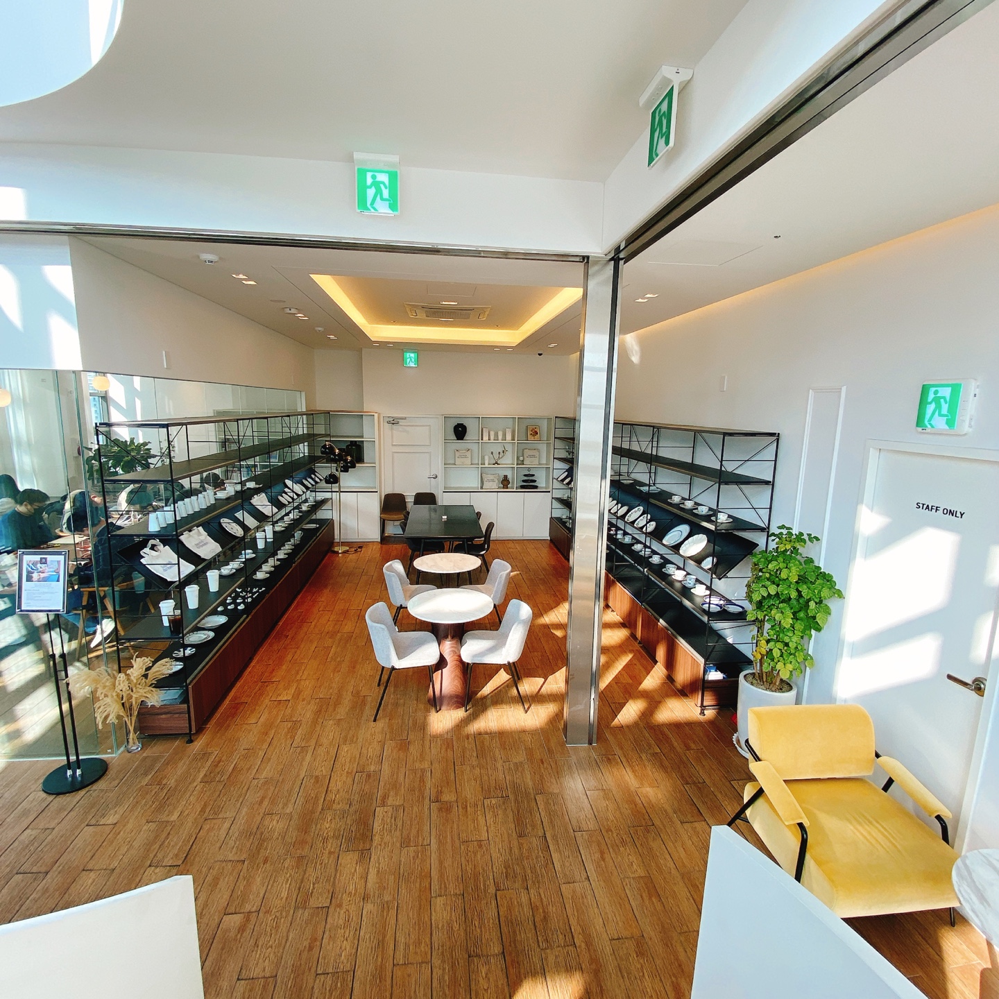 부산 서면역 부산시민공원 스페이스앤무드 카페