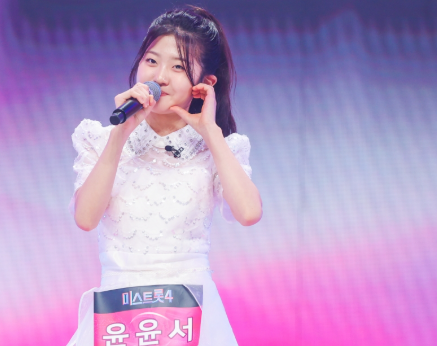 윤윤서 프로필