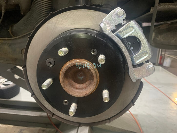 브레이크 갤리퍼-디스크-패드-드럼 교체 완료