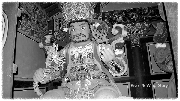 북방 다문천왕(多聞天王)