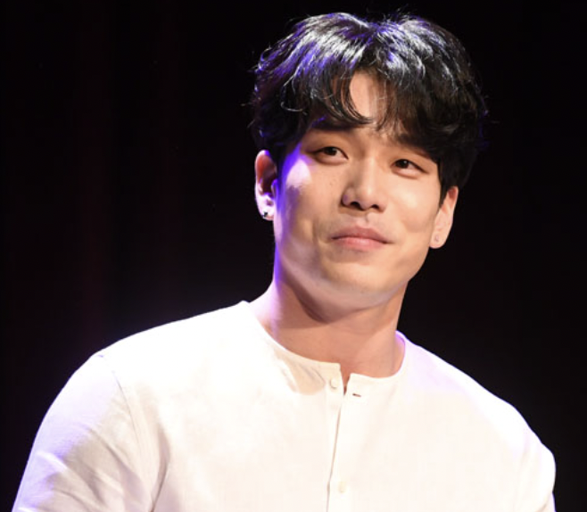 가수 이창민