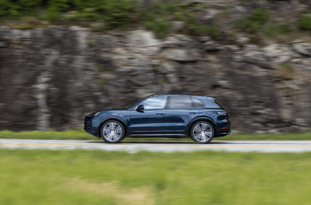 2025 포르쉐 카이엔 포토